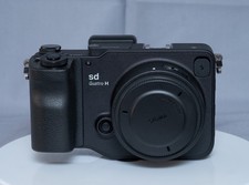 Sigma SD Quattro H 45MP Mirrorless Interchangeable Lens Digital Camera - Black