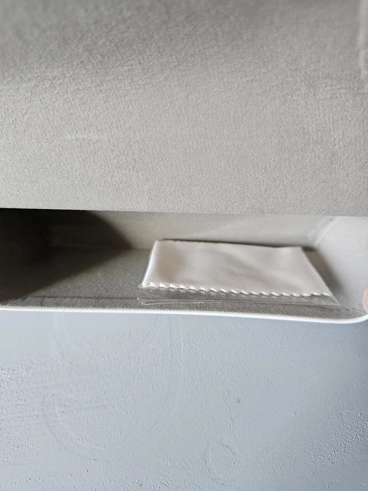 Michael Kors White Hard Shell Sunglasses Case with Cleaning Cloth - Image 2 of 3