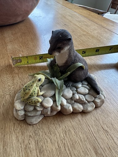 BORDER FINE ARTS OTTER KIT & FROG  AYRES Scotland Schmid Figurine
