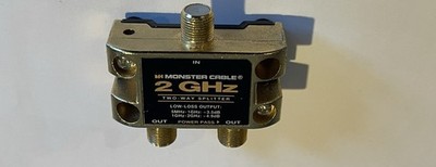 Monster Cable Ultra High Performance TV   Two Way Signal Splitter 2 GHz 156921