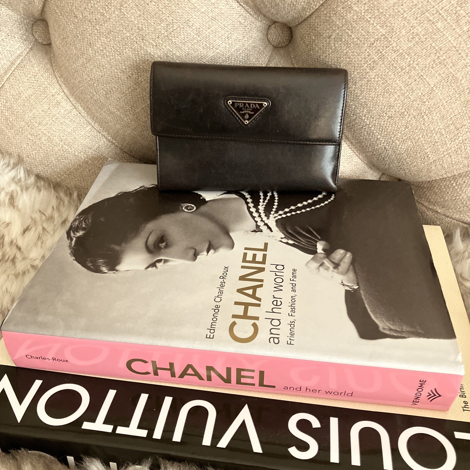 AUTHENTIC PRADA  Distressed Leather Compact trifo… - image 1