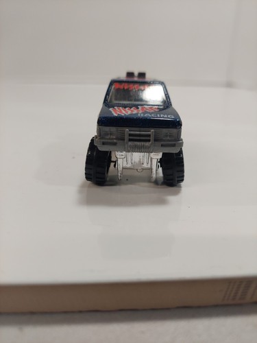 Vintage 1987 Hot Wheels Nissan Racing #8 Truck Die Cast - Picture 3 of 10
