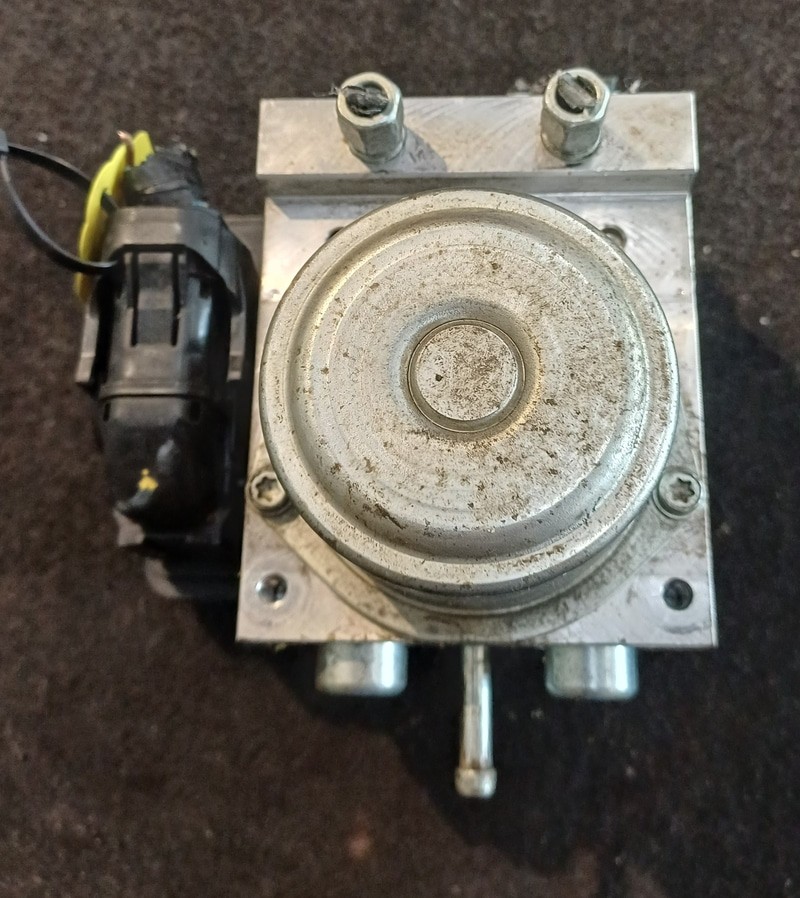476601KD0A Aggregato ABS NISSAN JUKE (F15E) 1.6 (69Kw) Suv 5p/b/1598cc