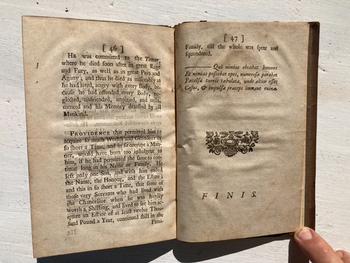 The 1725 actual leather Life & character of the Late Lord Chancellor Jefferys - Foto 6 di 7