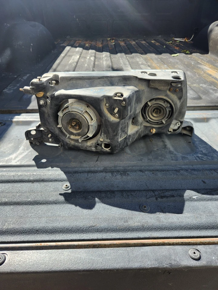 ✅ 1990-1994 Lexus LS400 Driver LH Left Headlight Lamp Corner Glass OEM Assembly  - Image 3 of 4