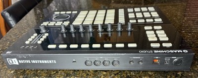 Native Instruments Maschine Studio Black MIDI Controller w Dual