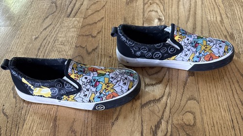 Scarpe Pokemon Ground Up Ragazzo Taglia 7/39.5 Basse Slip On Tela Multicolore - Foto 2 di 10