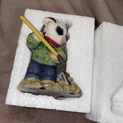 Mary's Moo Moos John Deere Hoofiness Is Being Content You Do 725714 Figurine