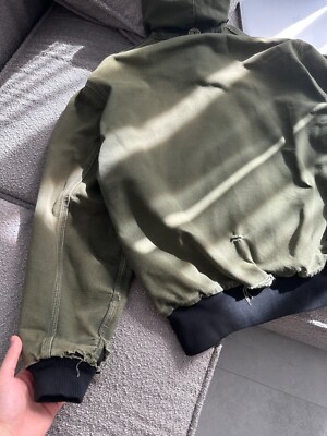 Men's Vintage 90s CARHARTT Distressed Hooded Jacket JR104 Men's Vintage 90s CARHARTT Distressed Hooded Jacket JR104