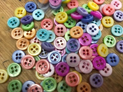 vintage french buttons 3/16'' mother of pearl round 6pcs assorted mix