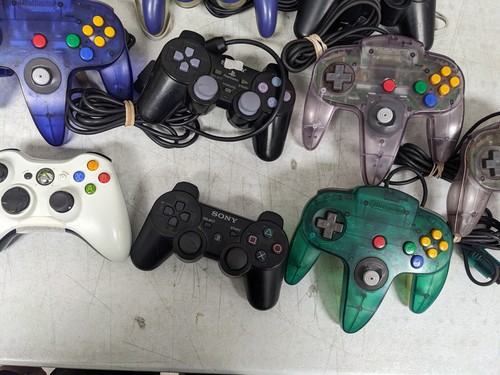 Lot of Various Controllers (For Parts/Repairs) - Picture 9 of 15