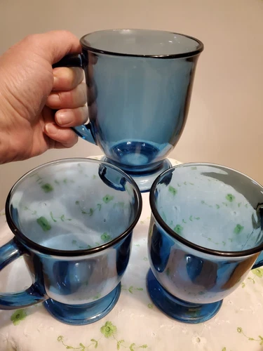 SALE! WAS 35 VTG 3PC  LG ANCHOR HOCKING CAFE COBALT BLUE FLARED HANDLED MUGS