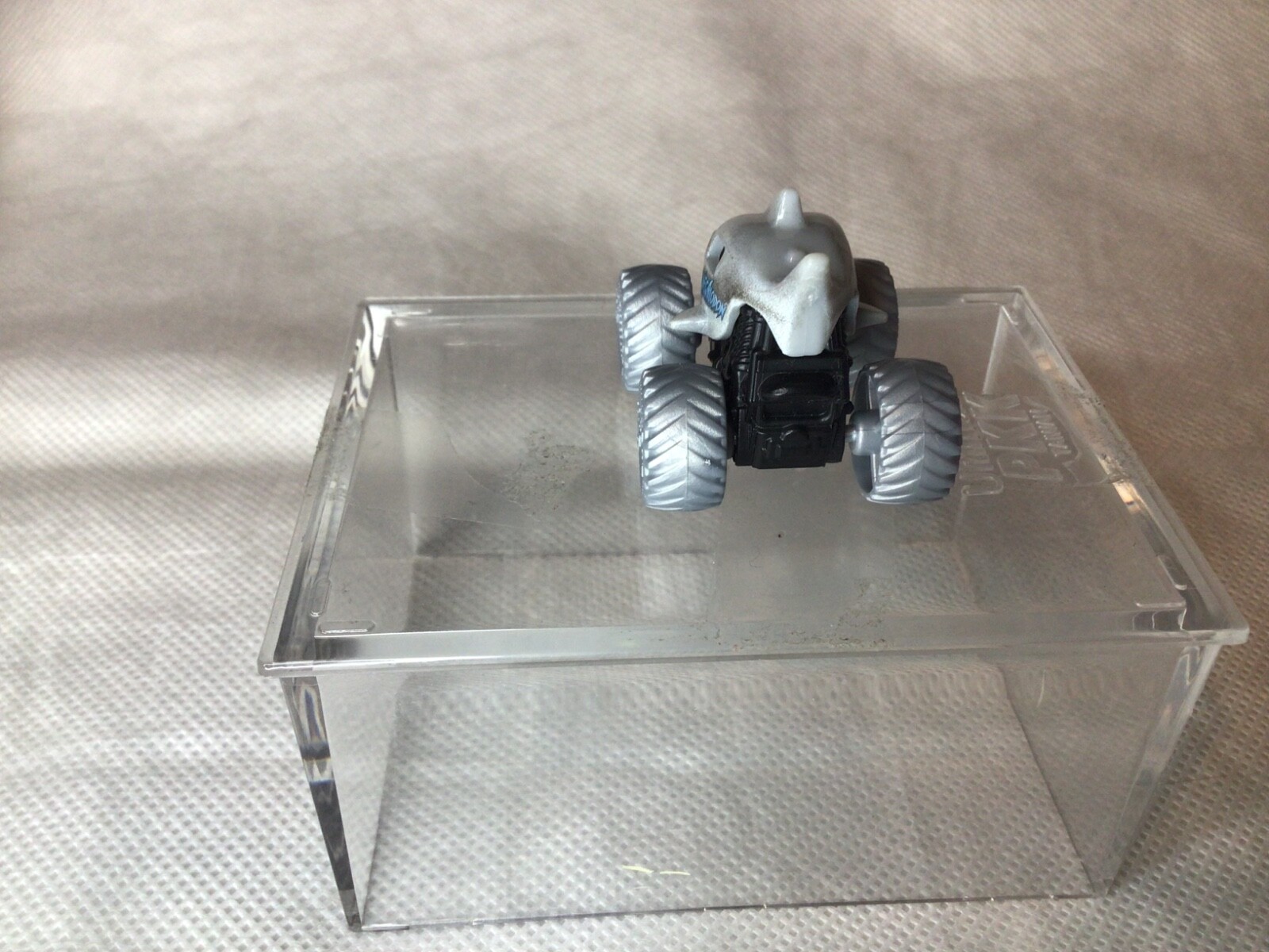 Picture 4 of 6