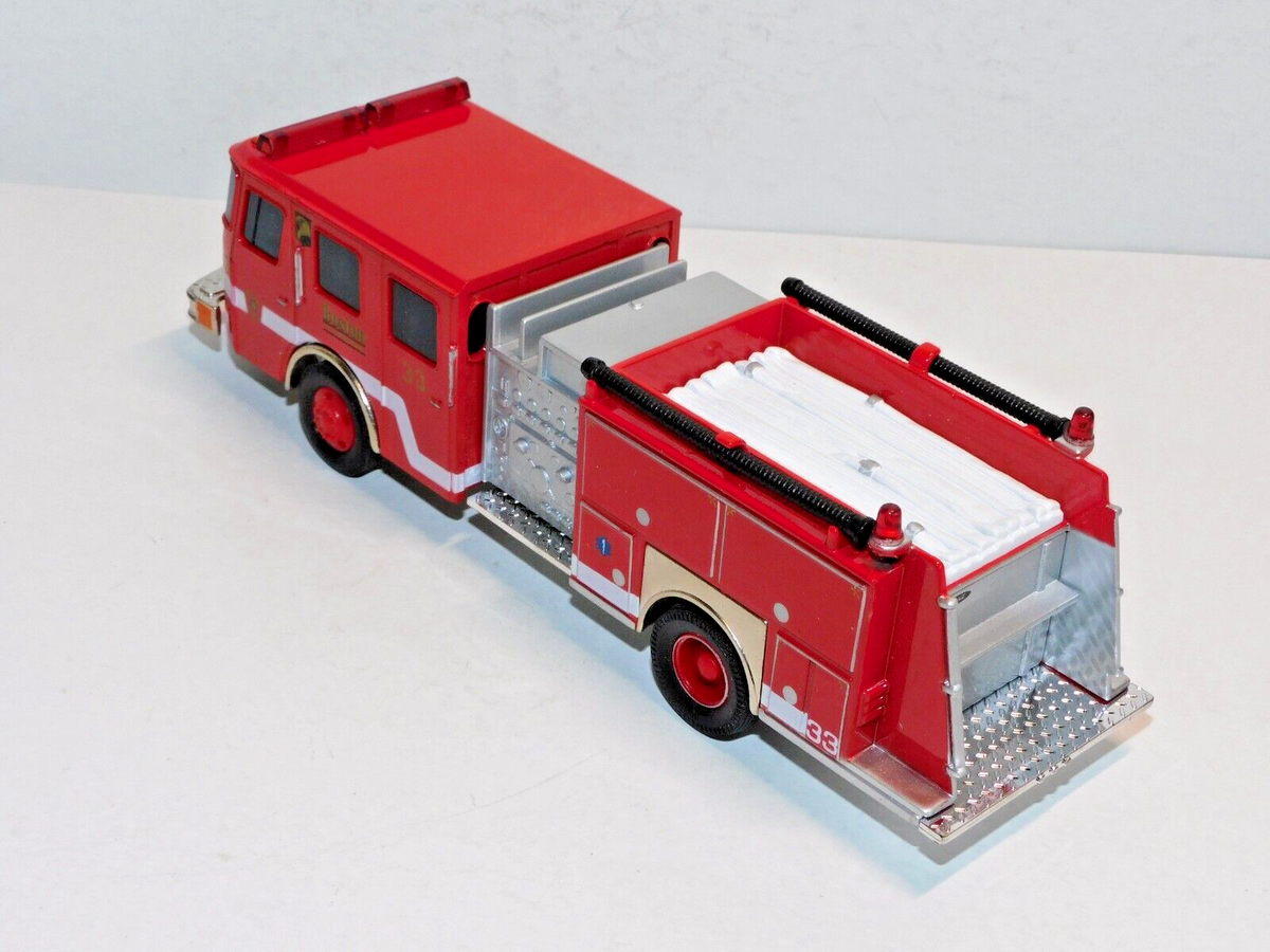 1/50 CORGI 54703 Side Mount Newark 消防車 Corgi 54703 E-One Side Mount Newark Fire Dept Pumper Truck