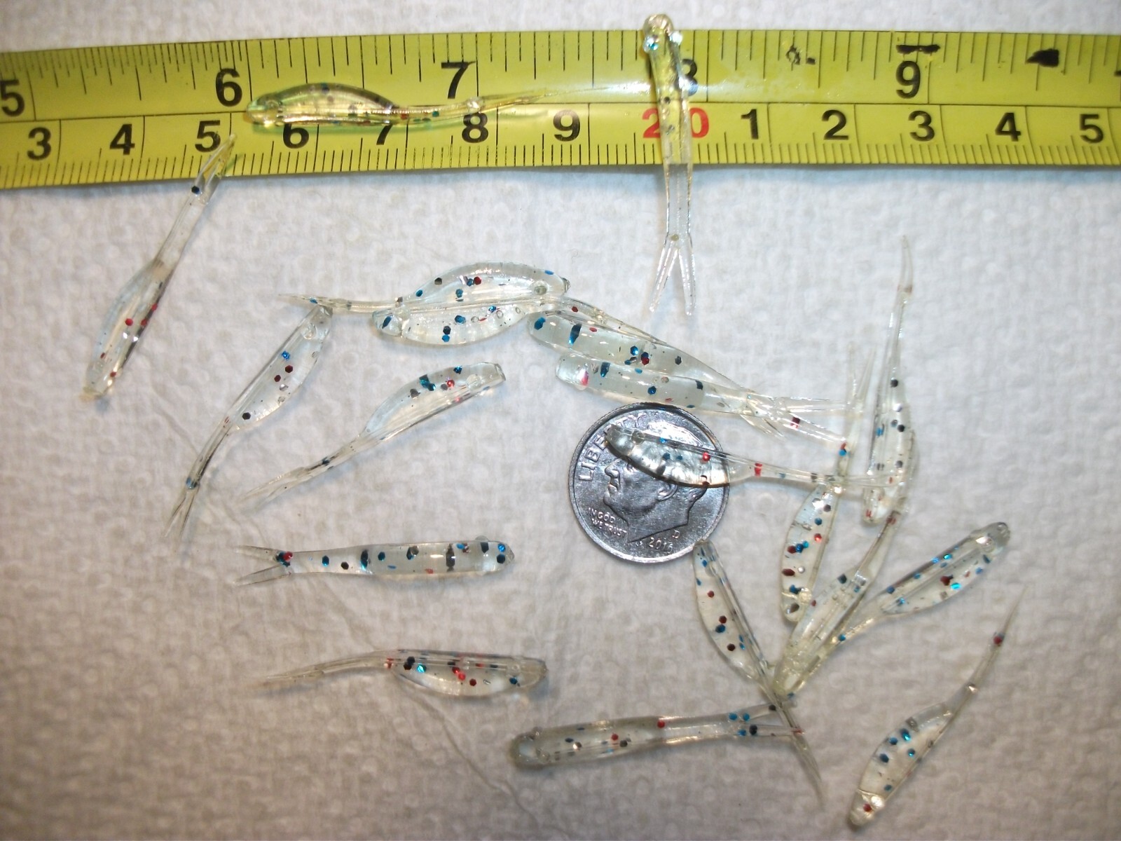 200-1 1/4"- FLUKE-crappie-panfish-soft minnow-grubs-jigs-split tails-scent-lures
