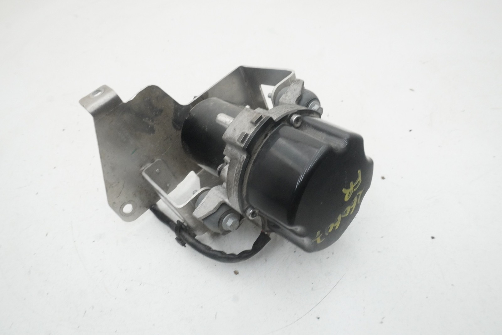 McLaren 750S Brake booster with tandem pump P/N 15CA134CP