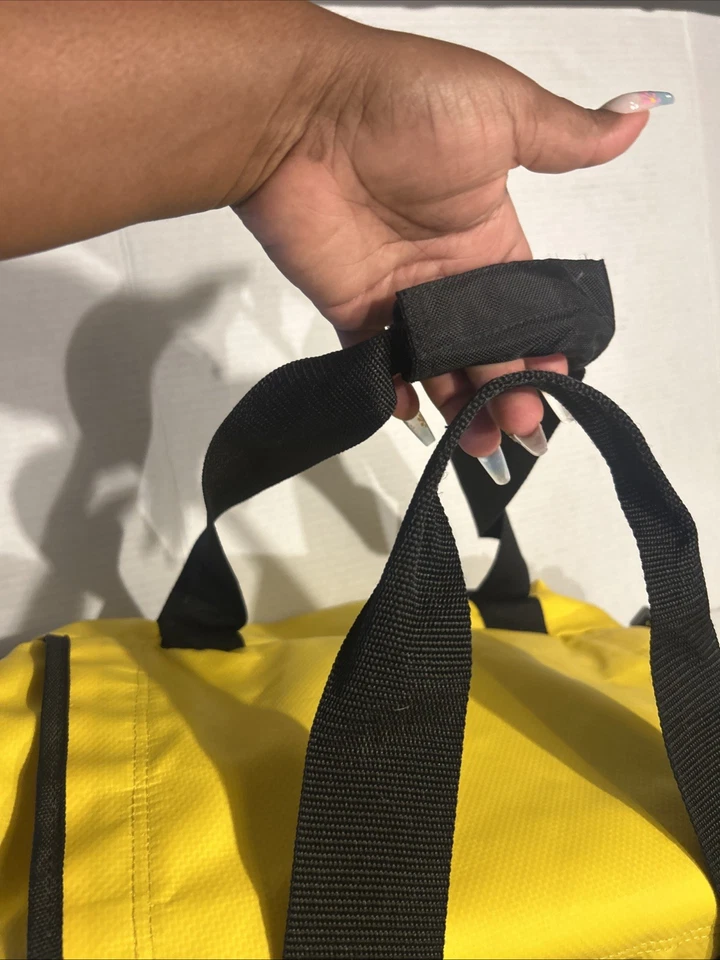 Bass Pro Shops, Extreme Boat, Bolso, Grande Amarillo y Negro Foto 4 de 4