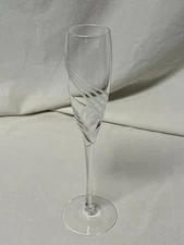Lenox Windswept Champagne Flutes with Frosted Swirl Pattern