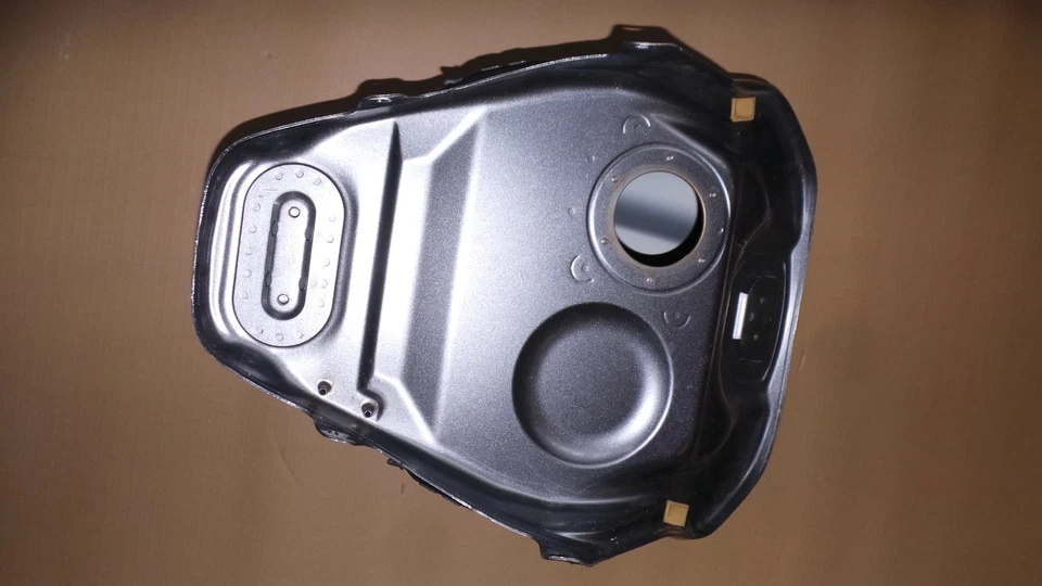 YAMAHA FJR 1300 RP28 2016 2020 TANQUE GASOLINA TANQUE GASOLINA USADO EN BUEN ESTADO VER Foto 4 de 4