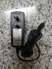 AC/DC Adaptor INPUT:100-240V 50-60Hz 0.2A OUTPUT: 6V- 1A 5mm plug tip