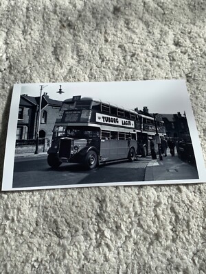 Foto Bus / Reisebus Memorabilia, 83A, DLU 374, Golders Green Station