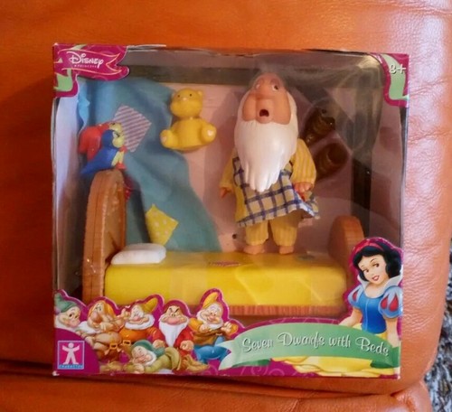 DISNEY PRINZESSIN SIMBA SIEBEN ZWERGE MIT BETTEN SCHLÄFRIG SCHNEEWITTCHEN 3+ REF7335 SELTEN - Bild 2 von 7