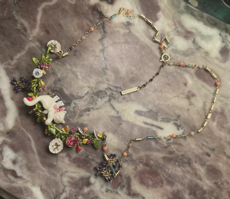 Ожерелье Les Nereides с позолотой и эмалью с котятами и цветами 20–22 дюйма - Изображение 2 из 4