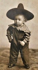 ANTIQUE LATE 1800'S CABINET PHOTO - ADORABLE CHILD IN HAT POSING - L.J. GUNN