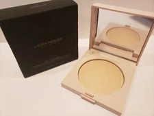 Laura Mercier Real Flawless Luminous Perfecting Pressed Powder Translucent 0.24