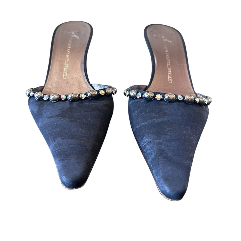 Tacones de mula vintage Giuseppe Zanotti adornados 7,5 Italia piedras preciosas tacón de gatito Foto 2 de 4