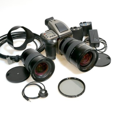 Hasselblad H3D-39 Camera with HC 50-110mm Zoom and HC 35mm -In Great Shape!