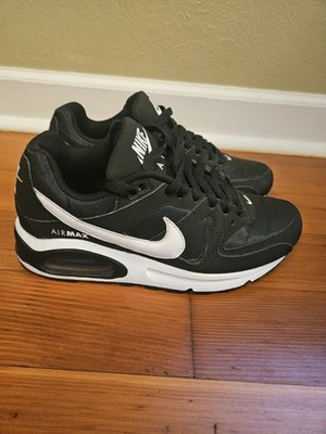 Womens Size 7 Black And White Nike Air Max. Worn A Couple Times. Clean.