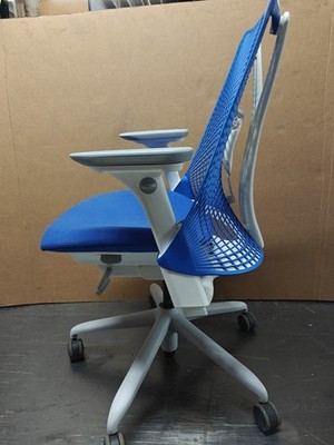 【Flowind】ハーマンミラー　セイルチェア　ブルー Blue Sayl Office Desk Chair Herman Miller Up Down Arms White Seat