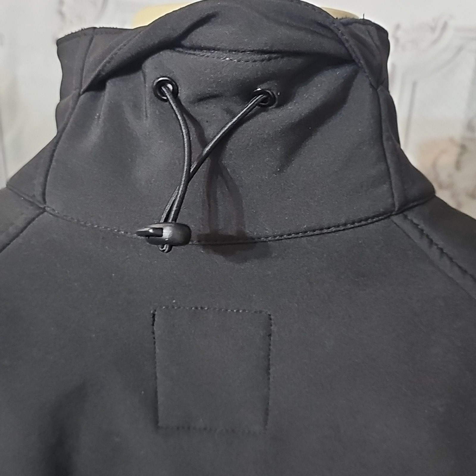 Tumi Black Rain Resistant Softshell Jacket Large - image 7