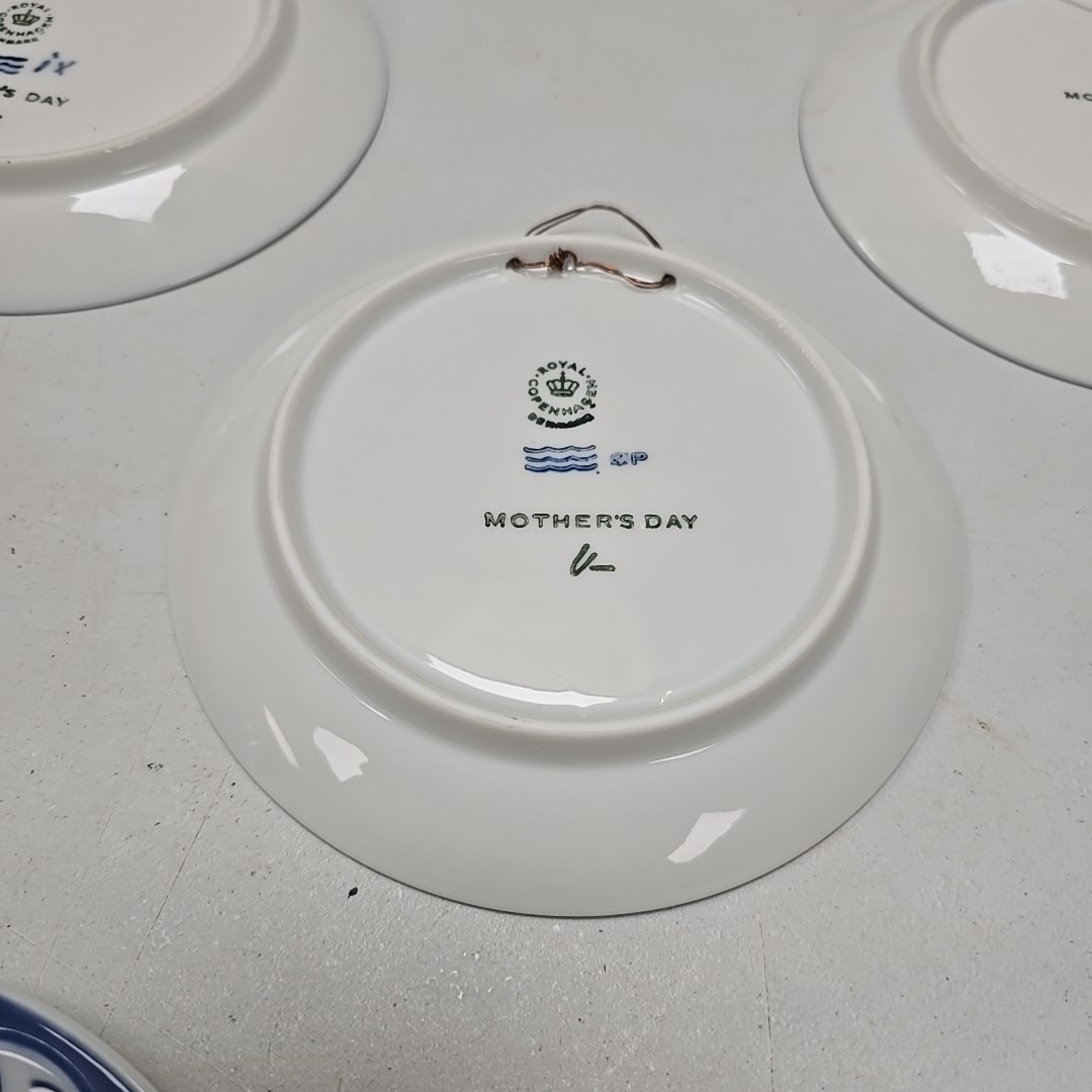 Set of 5 B&G Royal Copenhagen Mors Dag Mothers Day Plates Blue