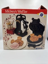 Vitantonio Mickey’s Waffler Mickey Mouse Waffle Iron Vintage 1992 Tested READ!