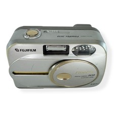 Fujifilm FinePix 2650 Digital Camera 2.0MP Silver For Parts