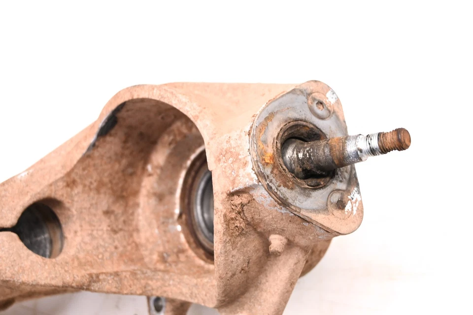 Кулак переднего левого шпинделя 03 Polaris Magnum 330 4x4 - Изображение 4 из 4