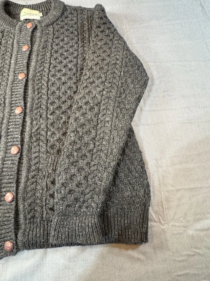 Cárdigan gris para mujer Aran Crafts 100 % lana tejido con cable botón delantero talla XL USADO EN EXCELENTE ESTADO Foto 4 de 4