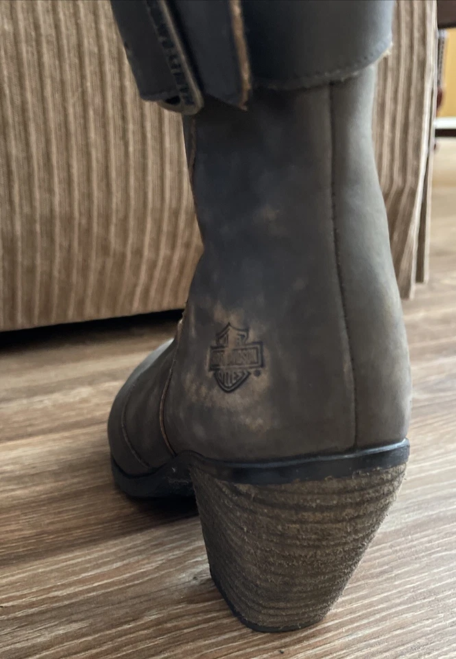 Botas para mujer Harley Davidson talla 9,5 Calking Smoke Distressed solo usadas dos veces  Foto 4 de 4