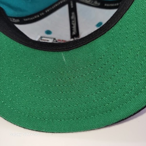MITCHELL & NESS NBA VANCOUVER GRIZZLIES FITTED 7 1/4" HAT/CAP - Picture 9 of 9