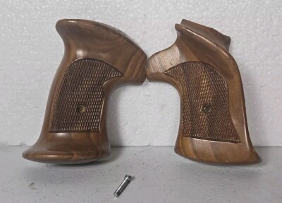 Smith & Wesson Outdoorsman Target Grip 38/44 357 Mag. 