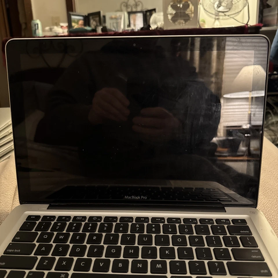 Apple MacBook Pro 13" i5 Early 2011 2.3ghz 4GB RAM 320GB SATA HD #107 - Image 3 of 4