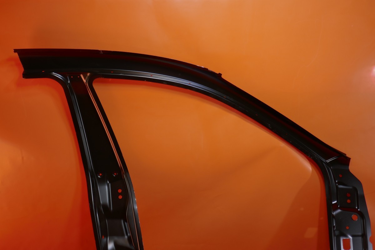 Maserati Ghibli 2014-2020 Front Left Pillar