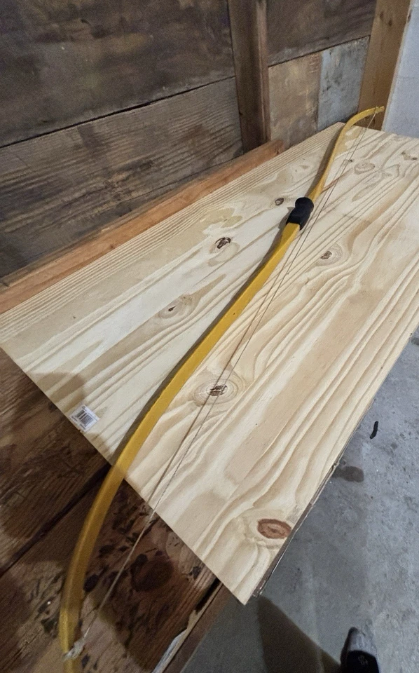 Vintage 60" Golden Fox by Bear Archery Recurve Bow AMO 60" 30# Ambidextrous - Image 3 of 4