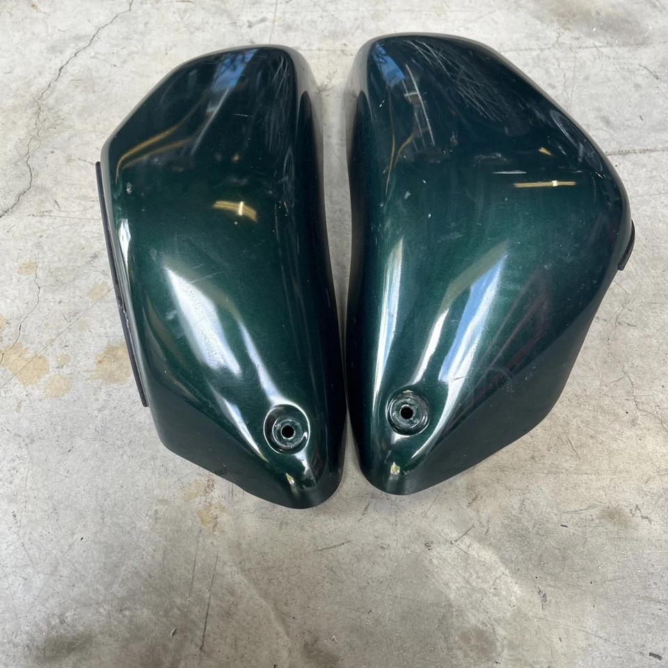 Carenados laterales izquierdo y derecho verde Suzuki Intruder VL1500 1998-2004 Foto 2 de 4