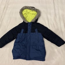 Boys Winter Coat Size 5-6 Hooded Oshkosh Pockets. Faux Fur, blue/black