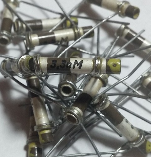 25x NOS 400V 3.3nF Ceramic Dogbone Tube Rod Decoupling Capacitor .0033uF 3300pF - Picture 3 of 9