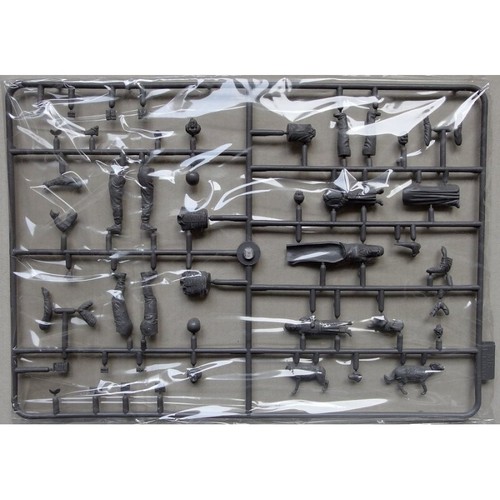 MASTER BOX 35159 Kit Figurine Scala 1:35 "Ecco Snickers, aiutatevi, per favore! - Foto 4 di 15