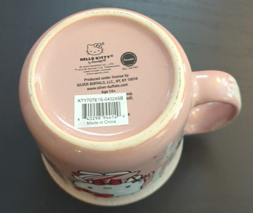 20oz Hello Kitty Christmas Coffee Mug - Picture 6 of 6